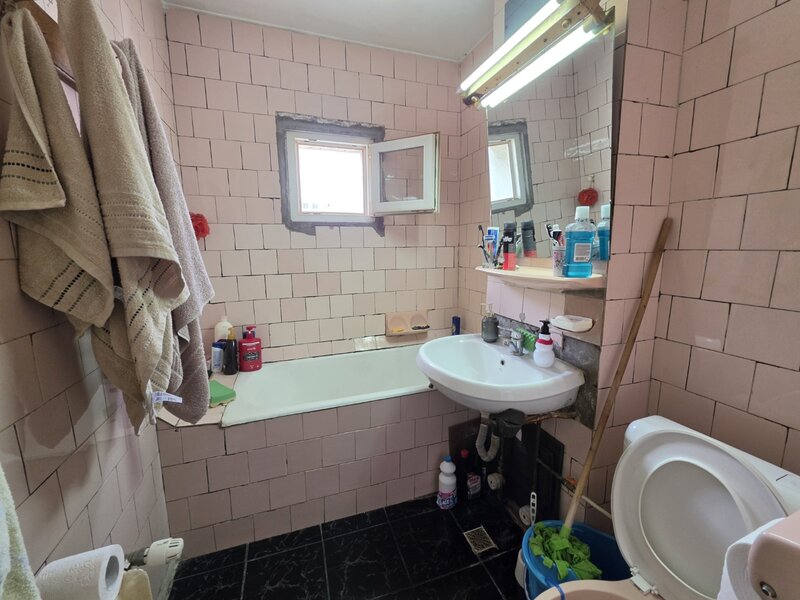 1 Decembrie 1918, Trapezului intersectie Prevederii, 3 minute metrou