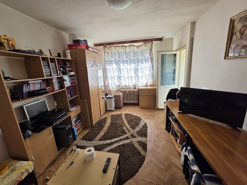 1 Decembrie 1918, Trapezului intersectie Prevederii, 3 minute metrou