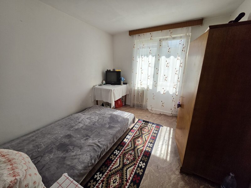 1 Decembrie 1918, Trapezului intersectie Prevederii, 3 minute metrou